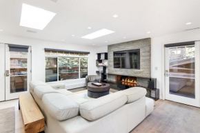 Fasching Haus Unit 390, Luxury Penthouse w/ Exceptional Views, Beautiful Decor, and Natural Light